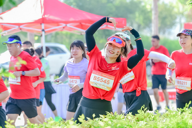 2023延安新區紅色半程馬拉松賽激情開賽。陜西體育集團供圖