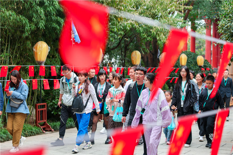 長假期間，華清宮景區策劃了一系列精彩紛呈的“文化大餐”。華清宮景區供圖